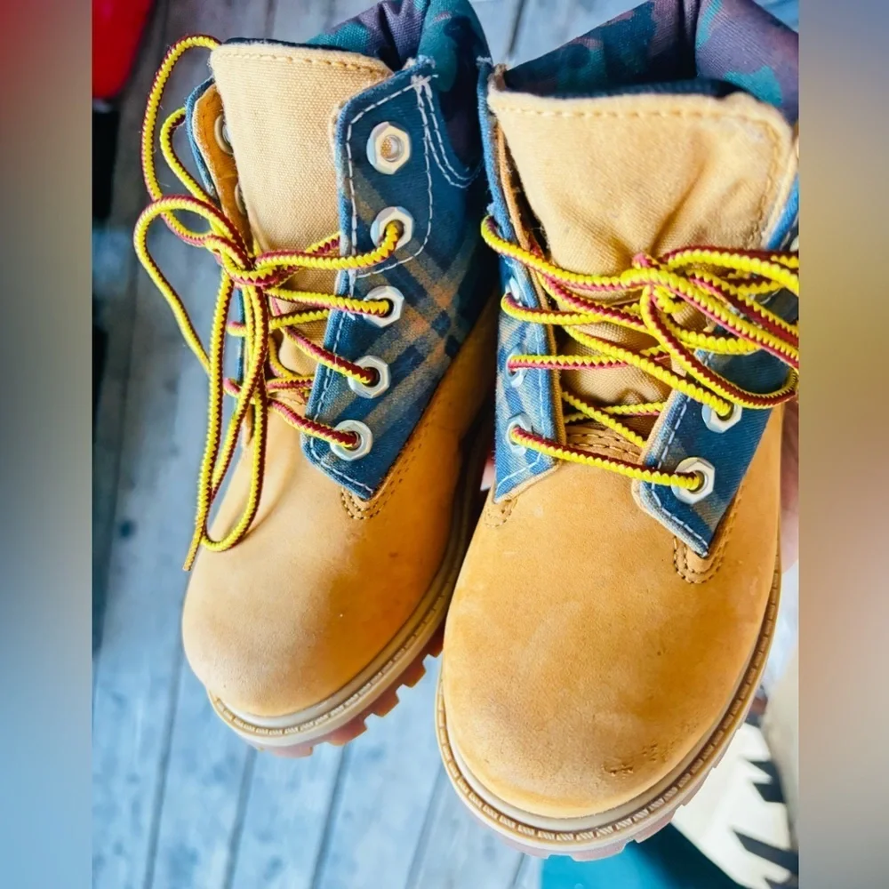 Timberland Heritage 6-Inch Waterproof Camo Plaid Leather Toddler Boots.